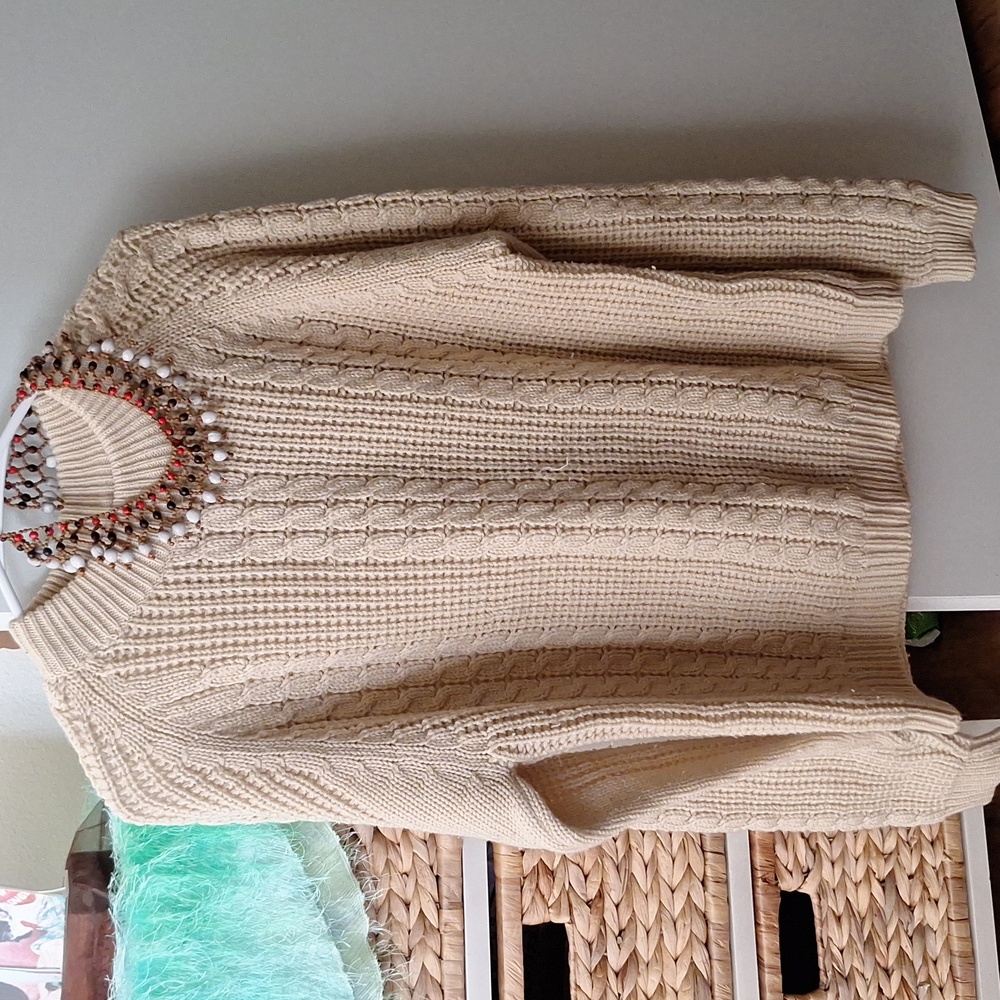 Sweaters - Picture 3 of 4